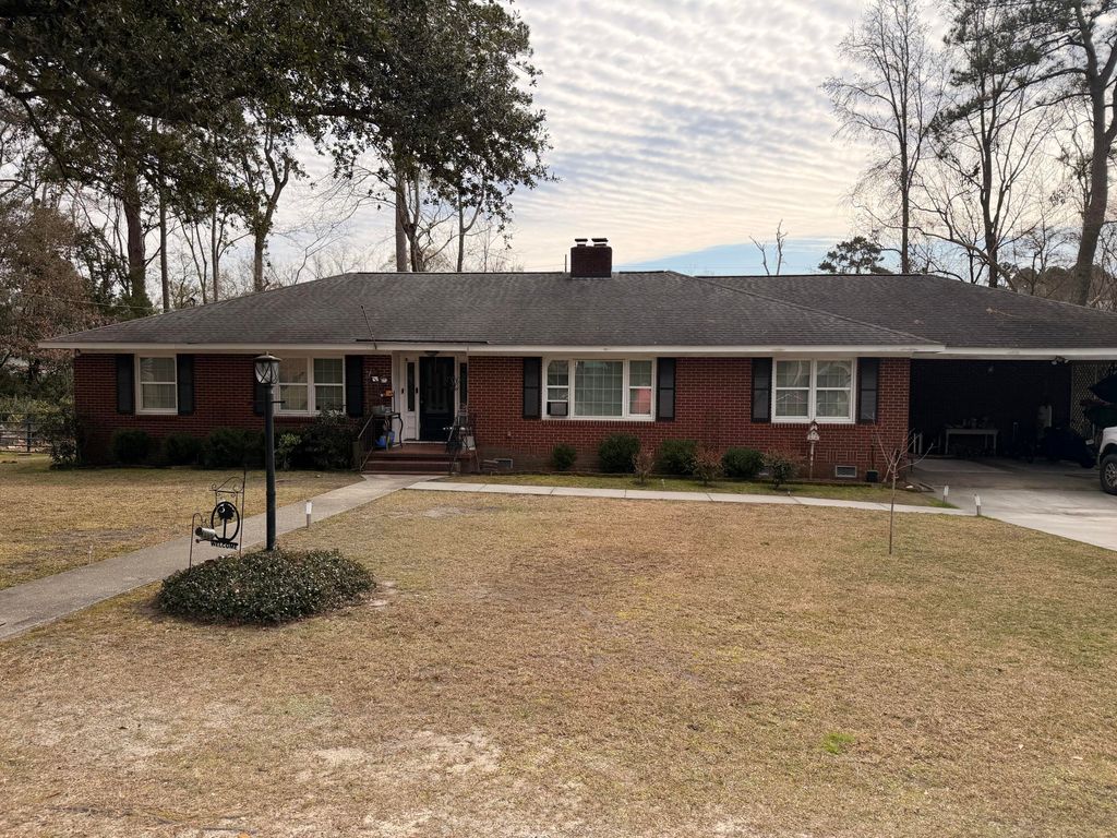Photo of 104 Garden Hill Road, Summerville, SC 29483 (MLS # 26002978)