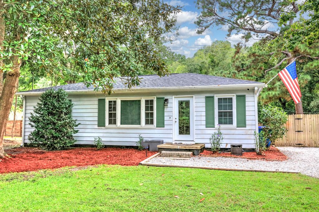Photo of 3572 Berryhill Road, Johns Island, SC 29455 (MLS # 26009568)