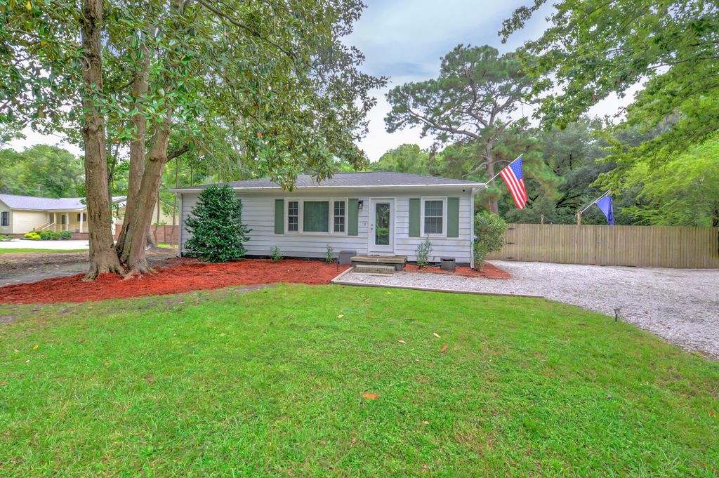 Photo of 3572 Berryhill Road, Johns Island, SC 29455 (MLS # 26009568)