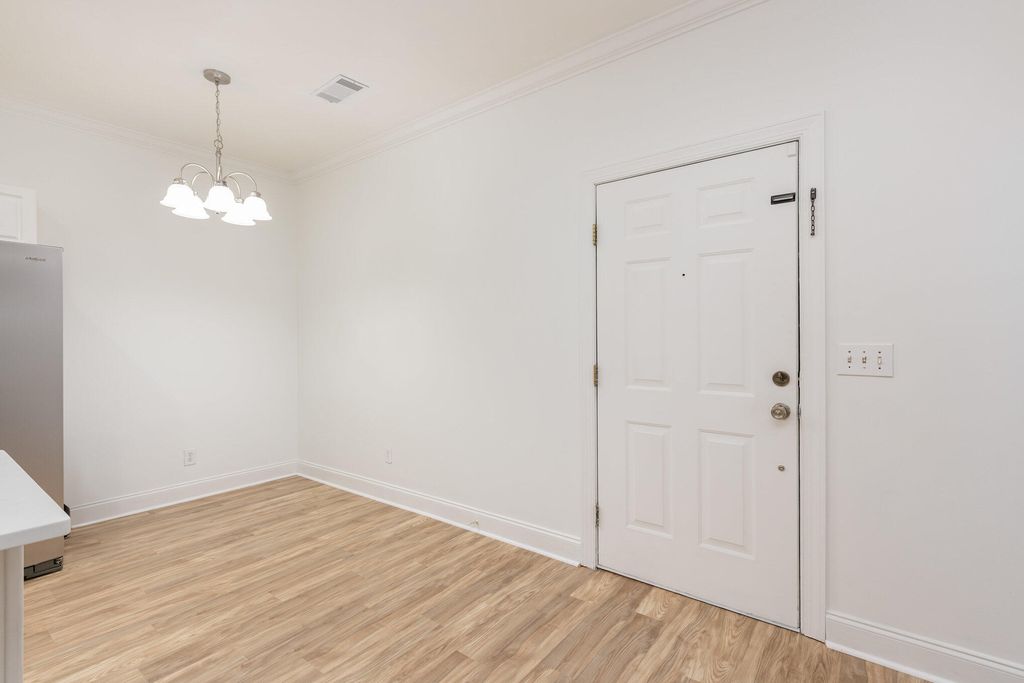 Photo of 4003 Radcliffe Drive #B-5, Charleston, SC 29414 (MLS # 25026732)