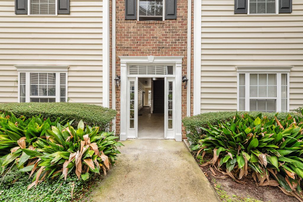 Photo of 4003 Radcliffe Drive #B-5, Charleston, SC 29414 (MLS # 25026732)