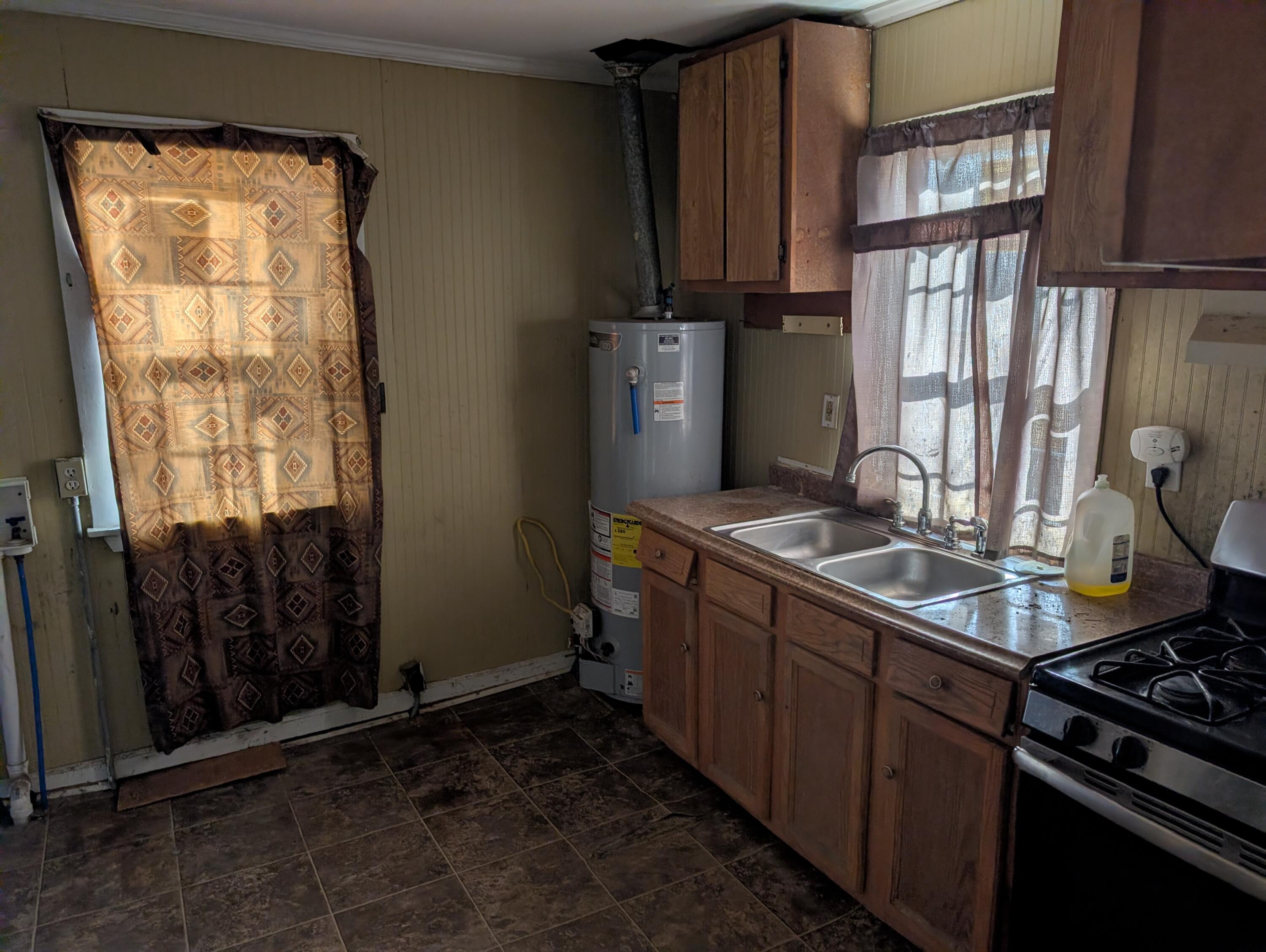 1858/1860 Taberwood Circle 1 Of 2
