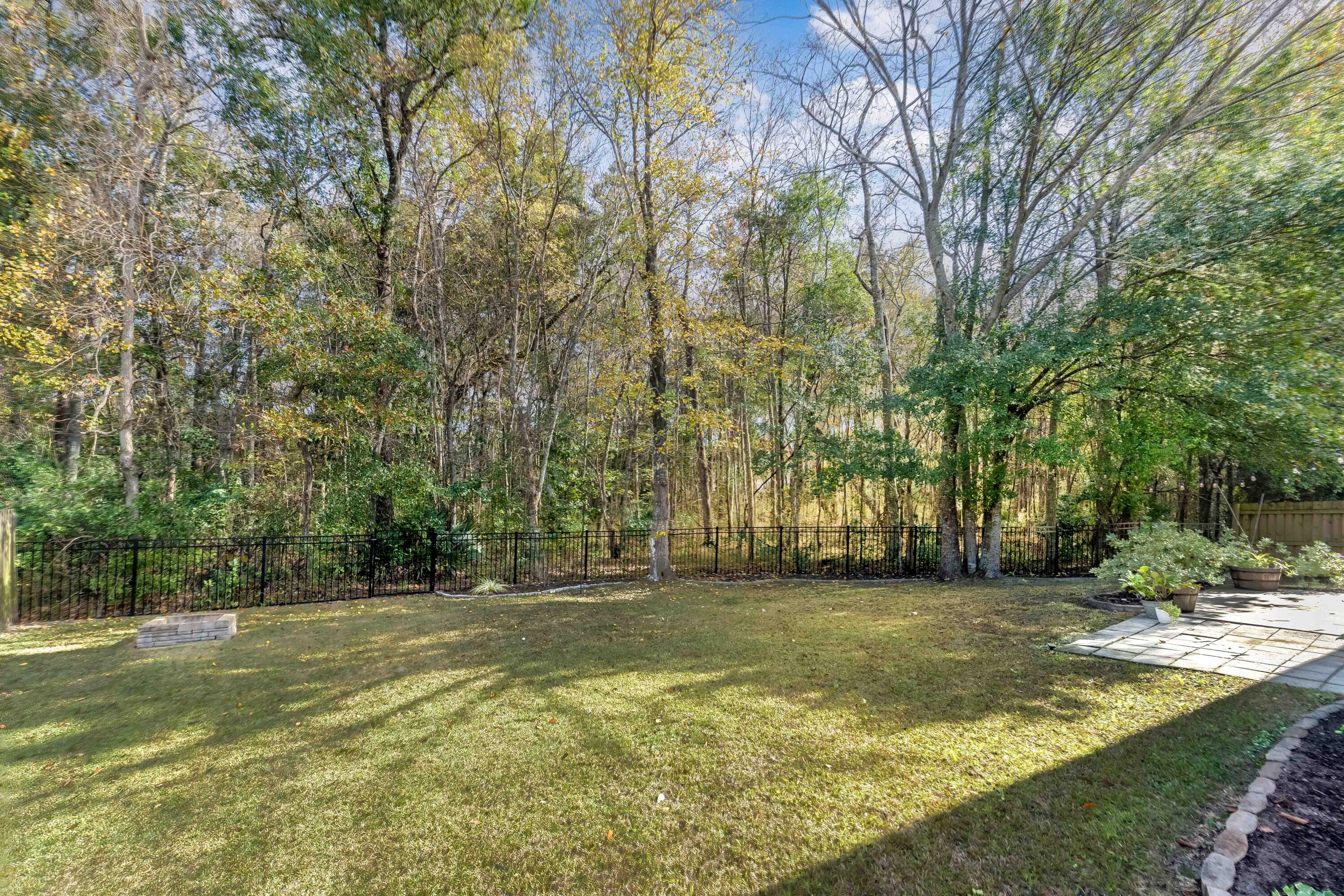 8067 Old London Road