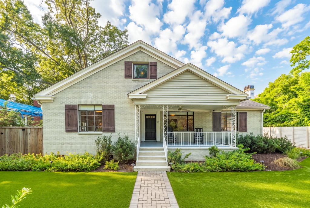 Photo of 25 Piedmont Avenue, Charleston, SC 29403 (MLS # 26028358)