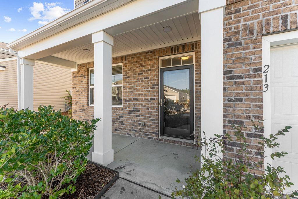 Photo of 213 Sedona Drive, Summerville, SC 29486 (MLS # 26002082)