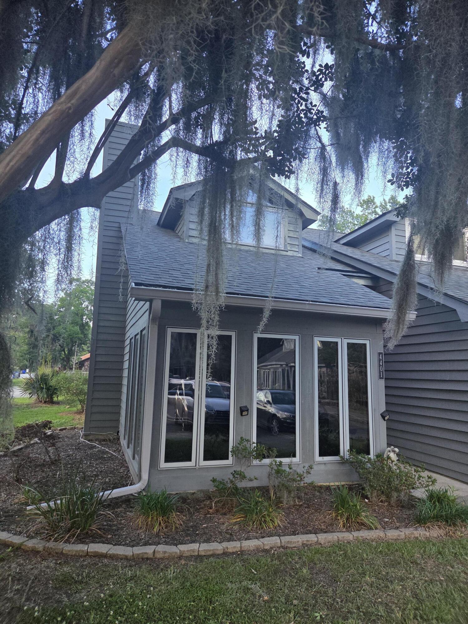 4401 Great Oak Drive