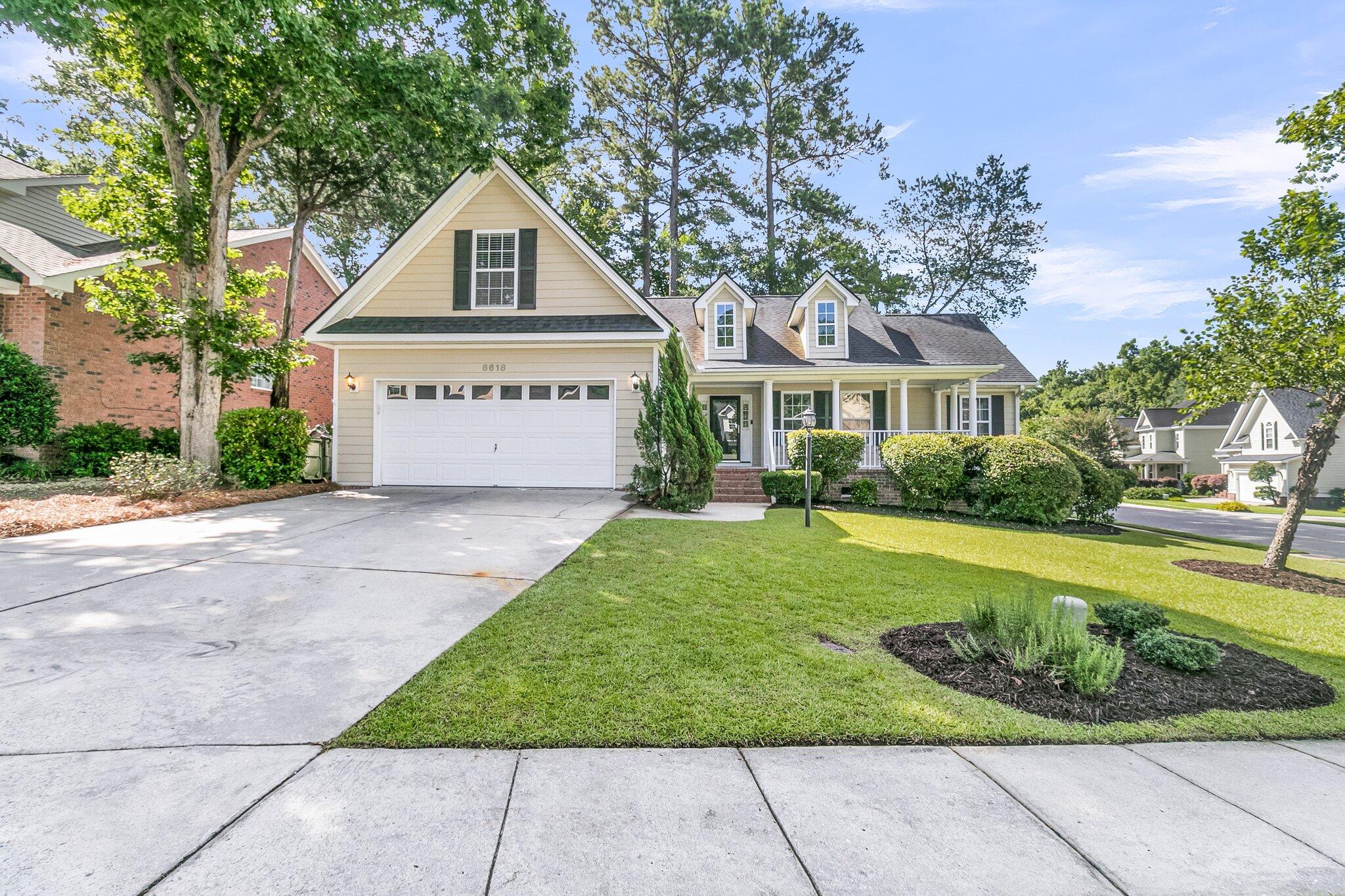 8618 Woodland Walk