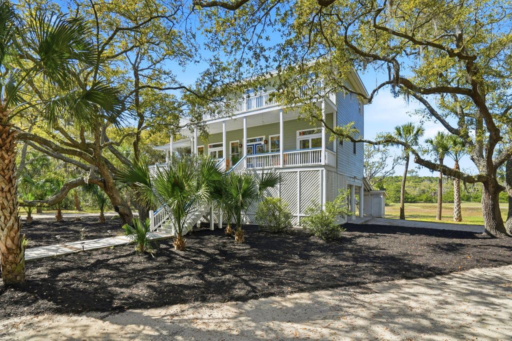 Photo of 831 Hammocks Way, Edisto Island, SC 29438 (MLS # 26008771)
