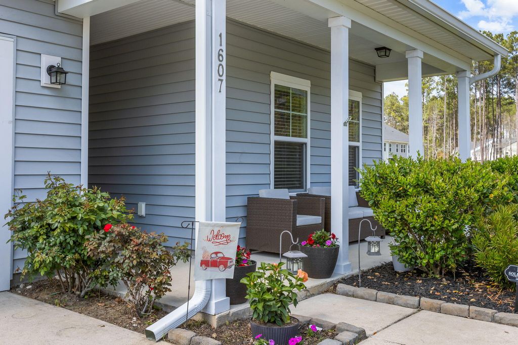 Photo of 1607 Shady Pine Road, Charleston, SC 29414 (MLS # 26008759)