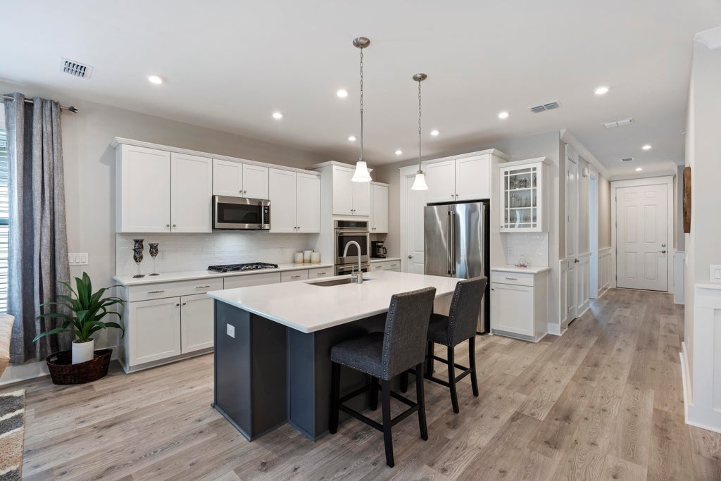 Photo of 119 Leeward Landing, Summerville, SC 29486 (MLS # 26025550)