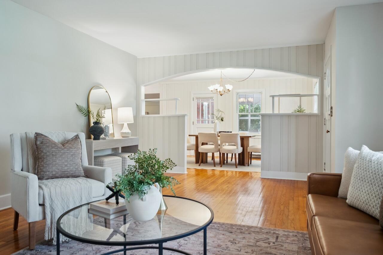 4968 Victoria Avenue