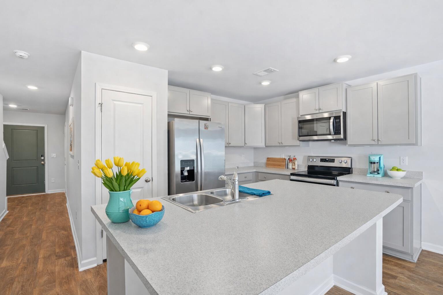 4692 Palm View Circle