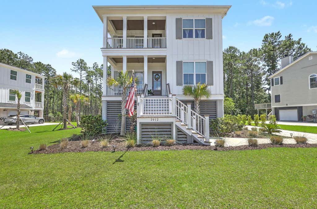 Photo of 2012 Brick Kiln Parkway, Mount Pleasant, SC 29466 (MLS # 26021871)