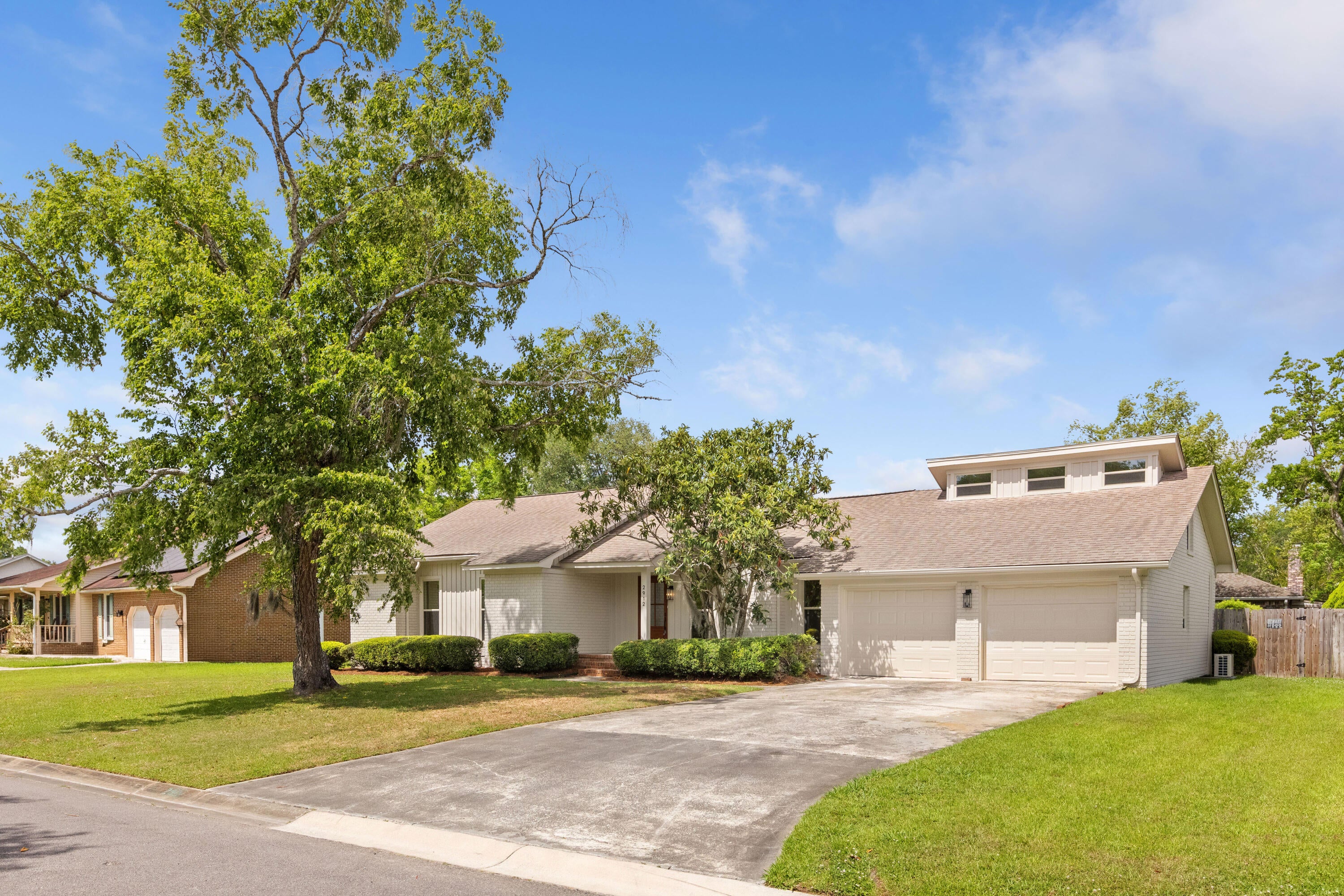 2912 Doncaster Drive
