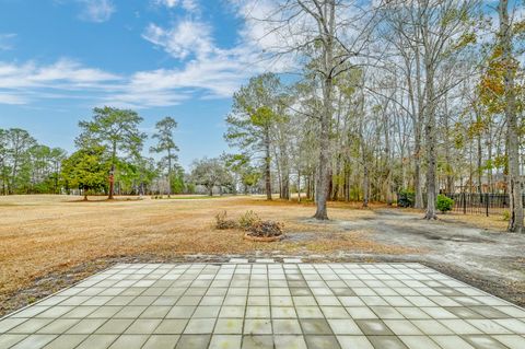 A home in Moncks Corner