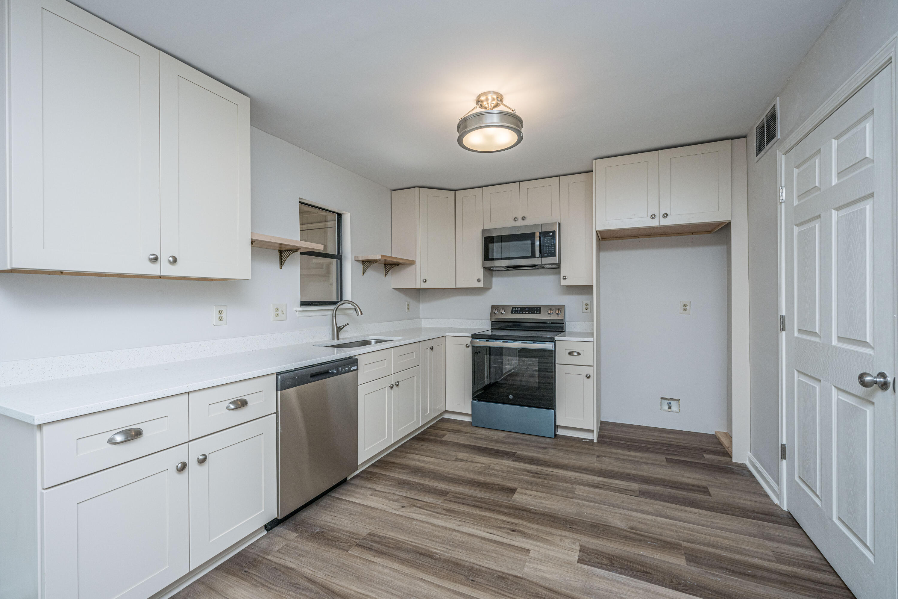 555 Travelers Boulevard