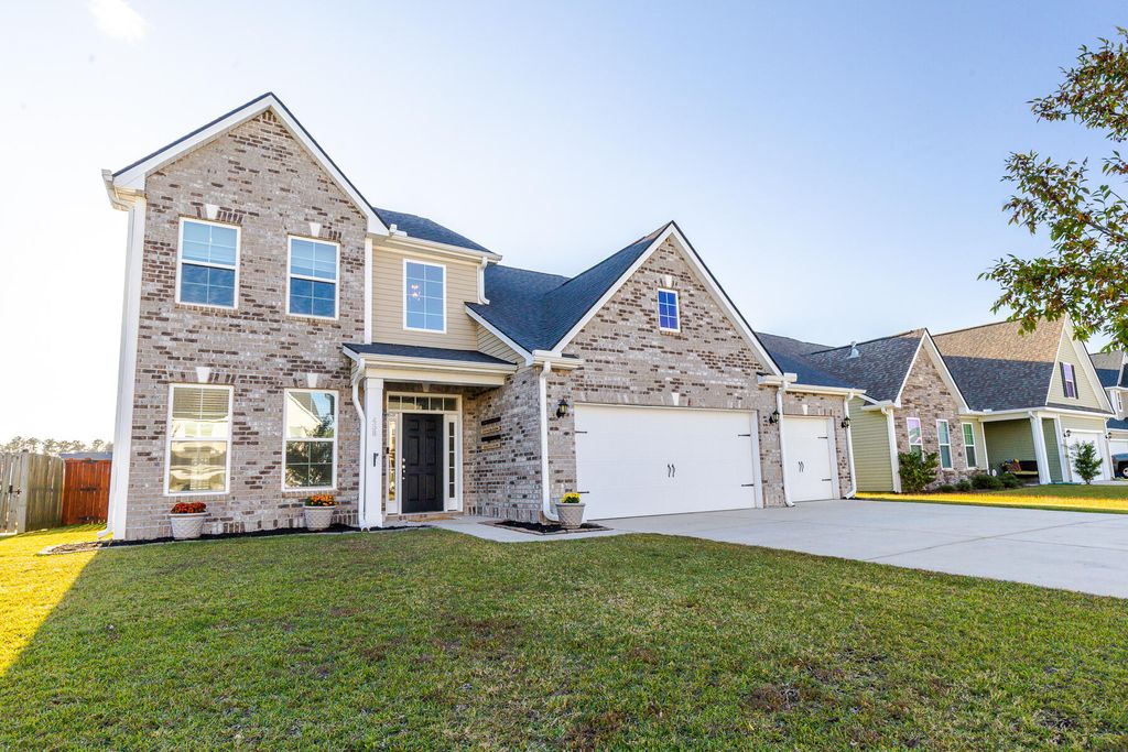 Photo of 458 Spectrum Road, Summerville, SC 29486 (MLS # 25028996)