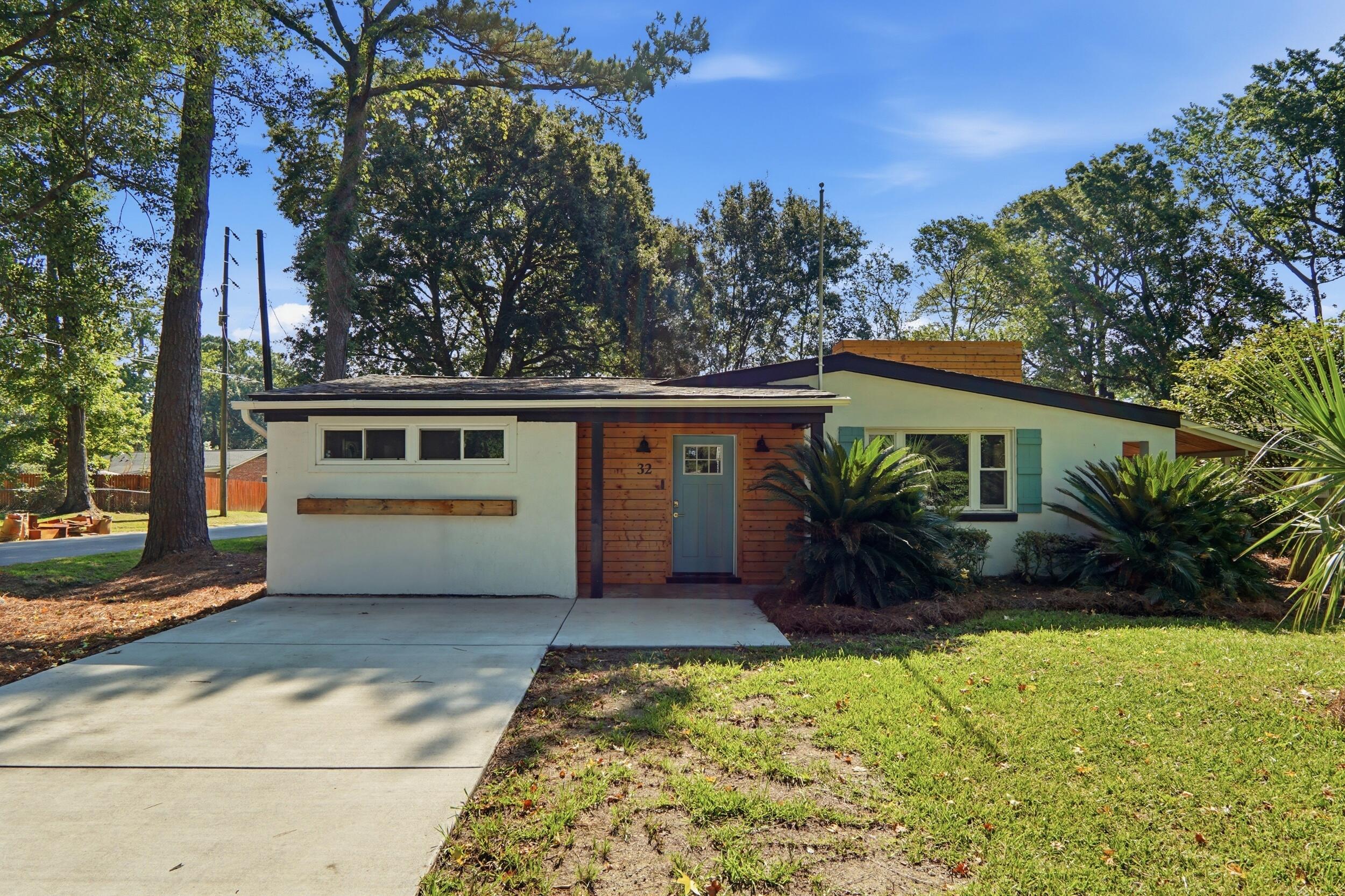 32 Briarcliff Drive