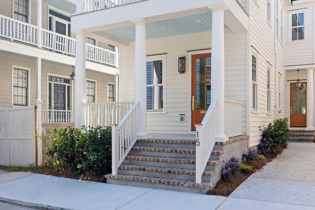 Photo of 15 Hampden Court, Charleston, SC 29403 (MLS # 25024548)