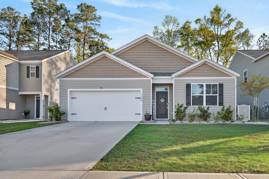 Photo of 114 Valley Row, Summerville, SC 29483 (MLS # 26009256)