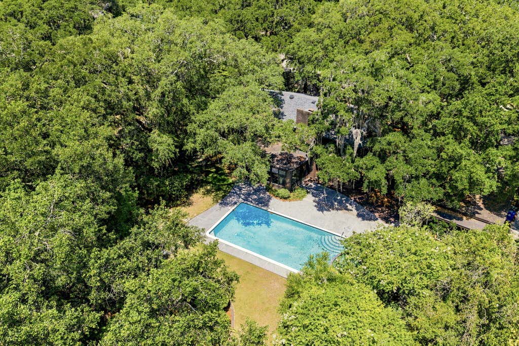 Photo of 19 Guerard Road, Charleston, SC 29407 (MLS # 26020053)