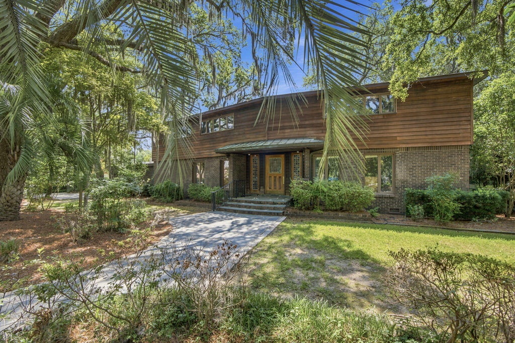 Photo of 19 Guerard Road, Charleston, SC 29407 (MLS # 26020053)