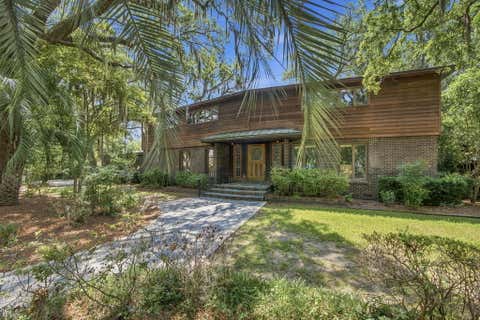 Photo of 19 Guerard Road, Charleston, SC 29407 (MLS # 26020053)