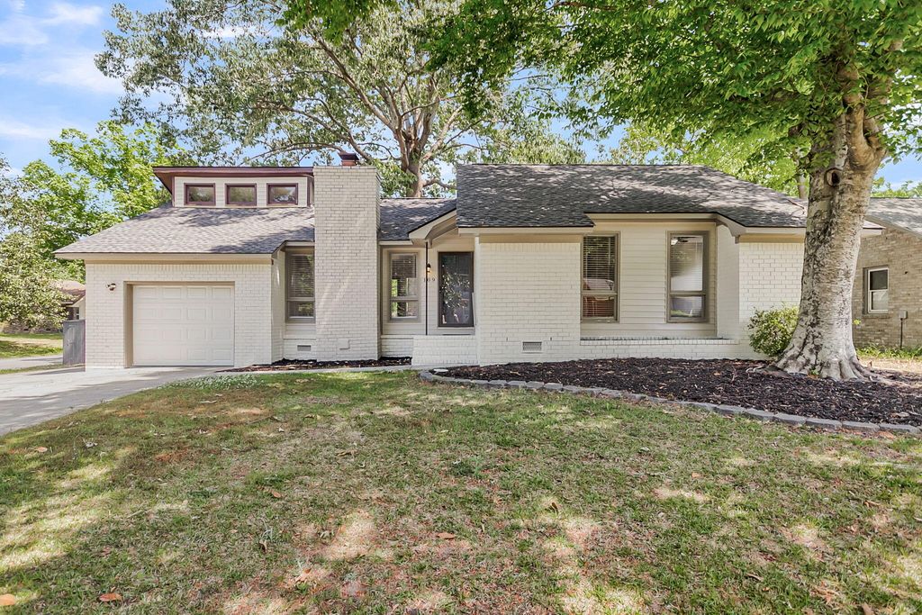 Photo of 109 Flamingo Drive, Ladson, SC 29456 (MLS # 26011276)