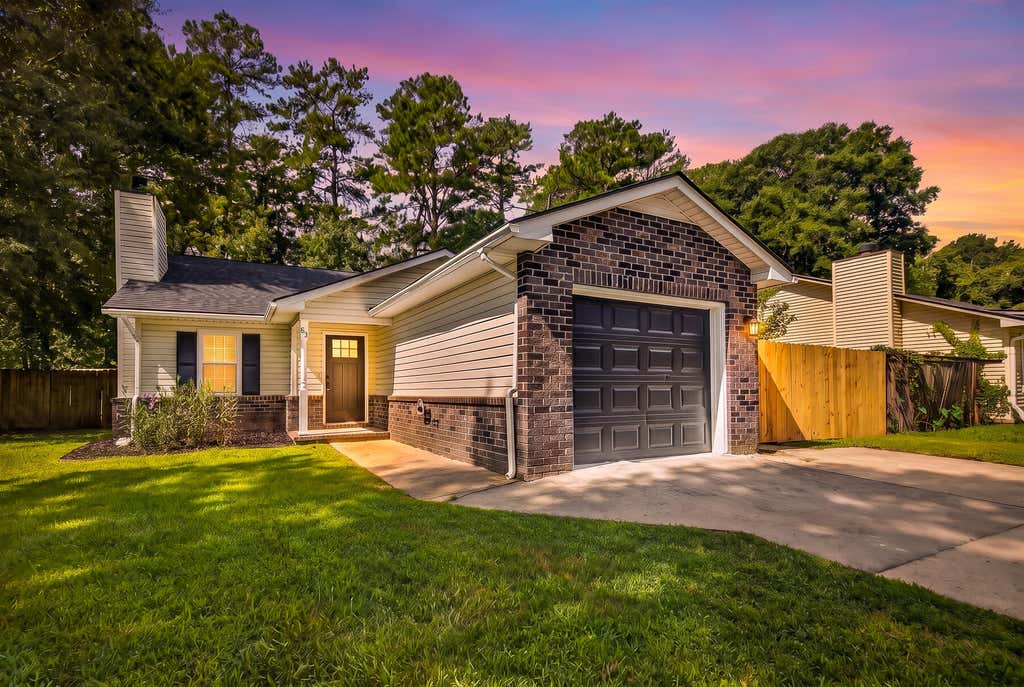 Photo of 83 Four Iron Court, Summerville, SC 29483 (MLS # 26022898)