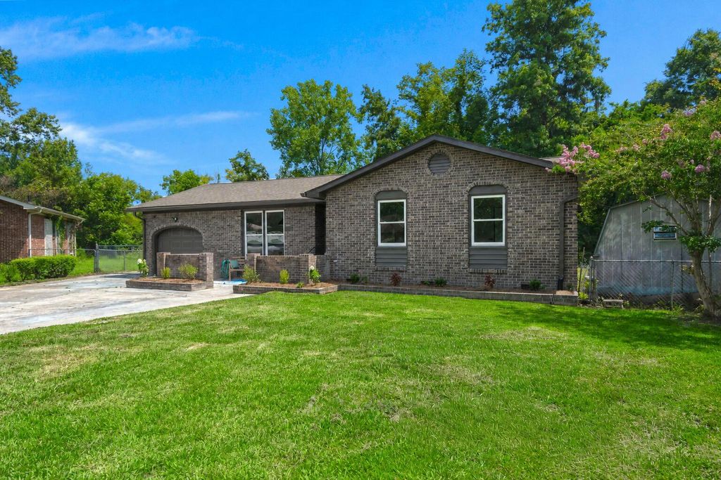 Photo of 313 Pine Cone Court, Ladson, SC 29456 (MLS # 26019856)