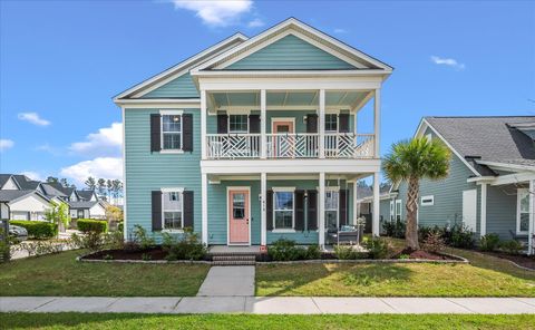 Photo of 619 Blueway Avenue, Summerville, SC 29486 (MLS # 26008829)