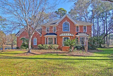 A home in North Charleston