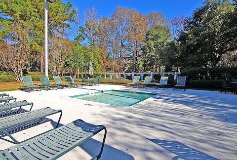 A home in North Charleston