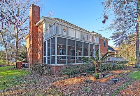 A home in North Charleston