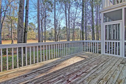 A home in North Charleston