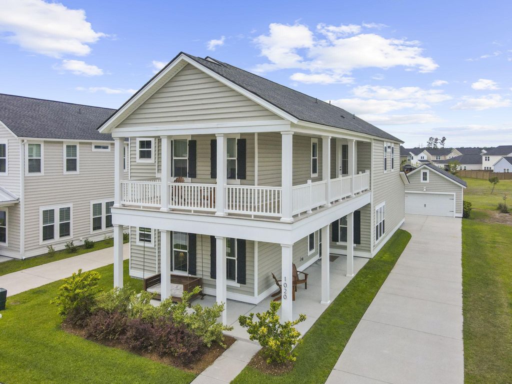 Photo of 1020 Arrowwood Way, Summerville, SC 29485 (MLS # 26014615)