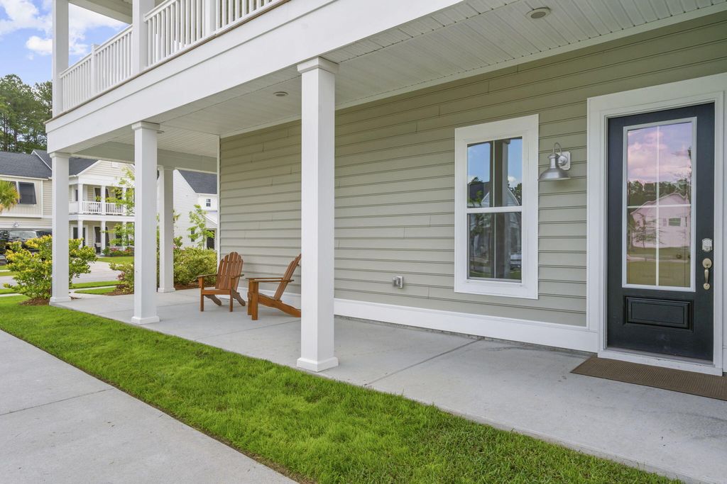 Photo of 1020 Arrowwood Way, Summerville, SC 29485 (MLS # 26014615)