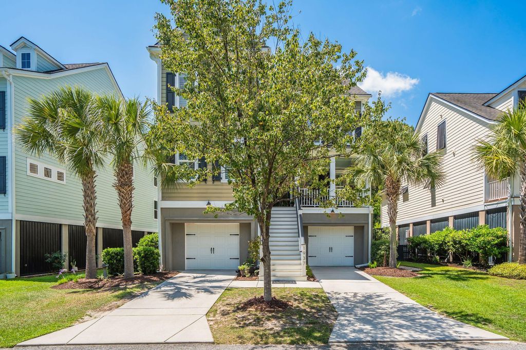 Photo of 1937 Clay Lane, Charleston, SC 29414 (MLS # 26014616)