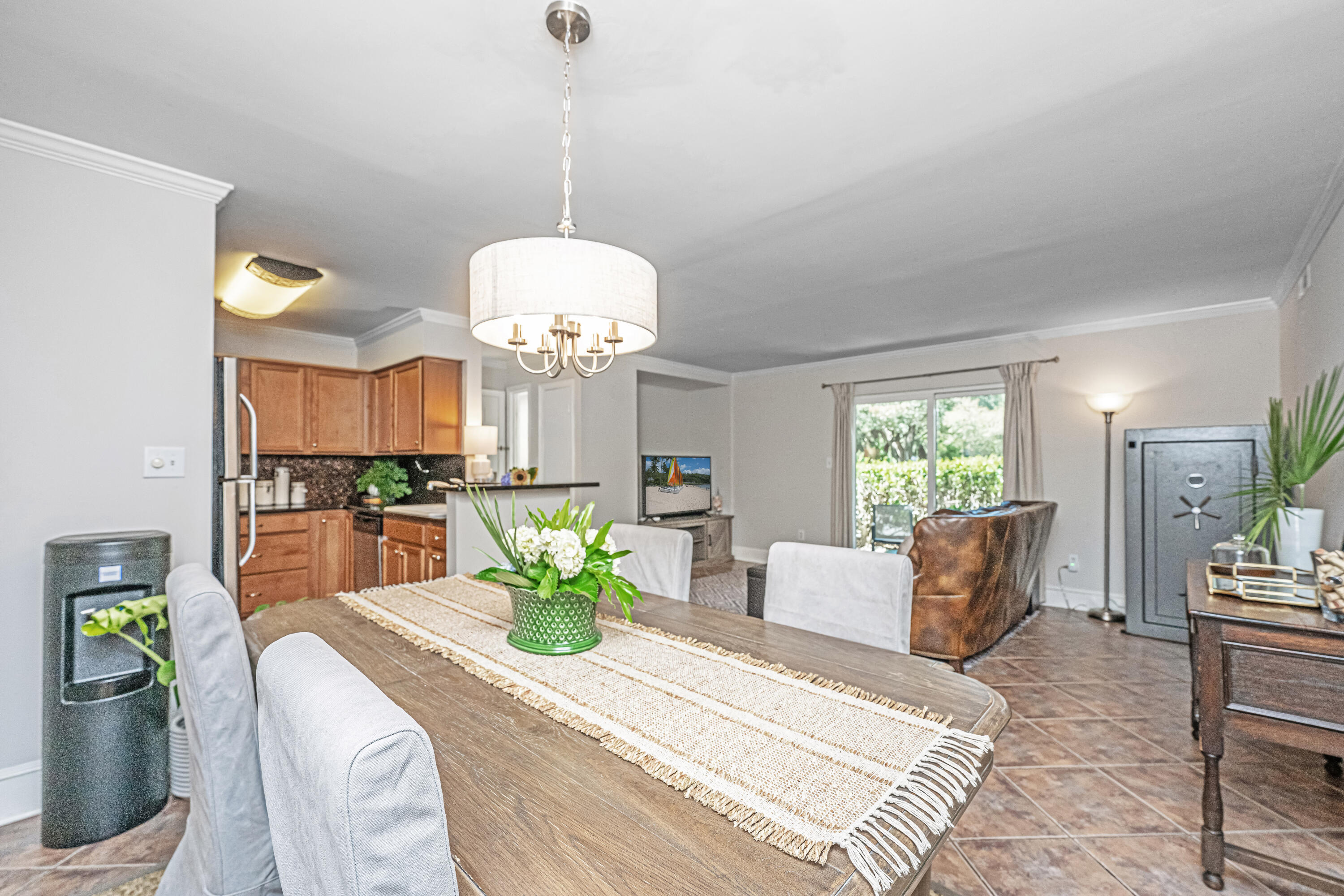 1054 Anna Knapp Boulevard 3a