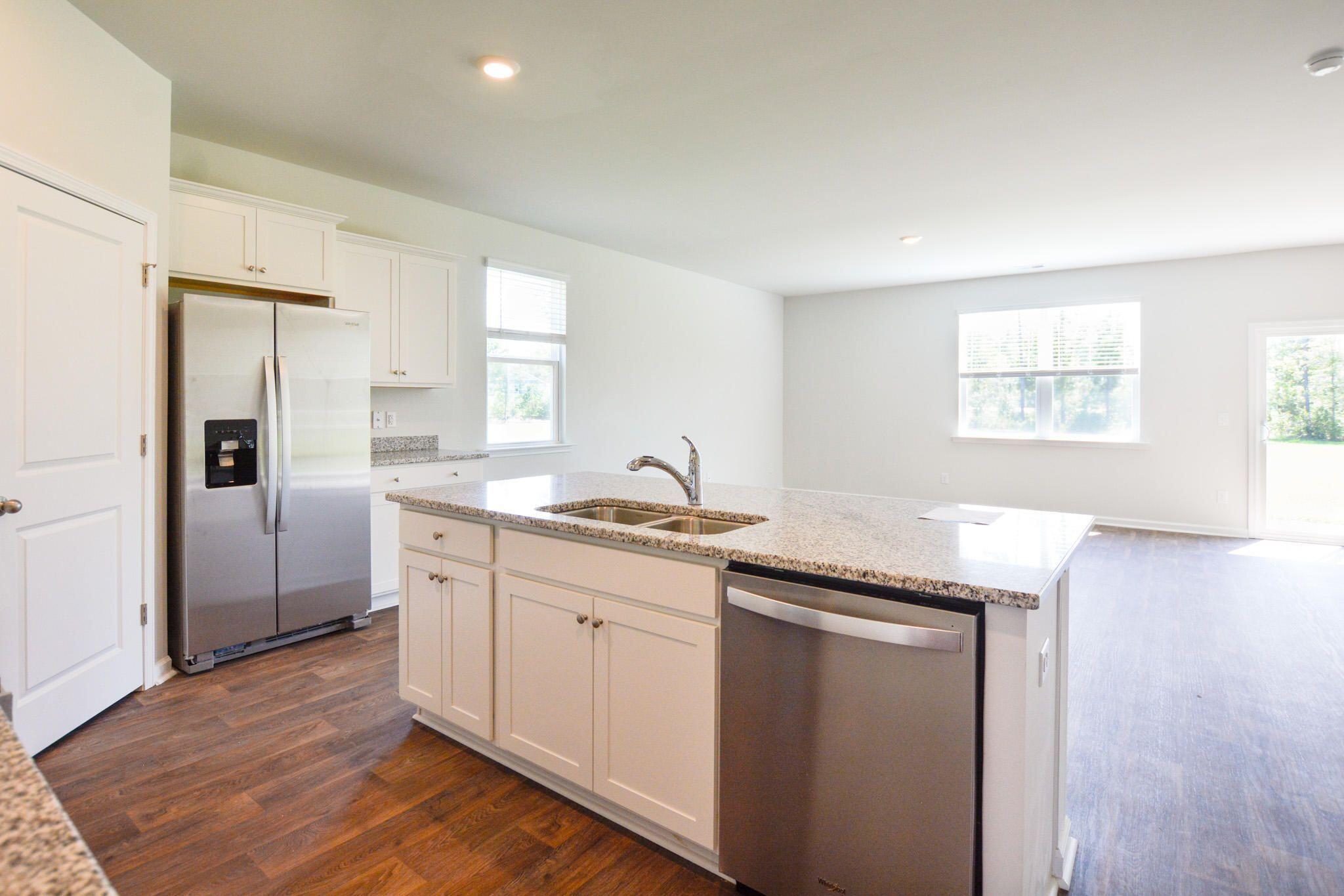 411 Zenith Boulevard