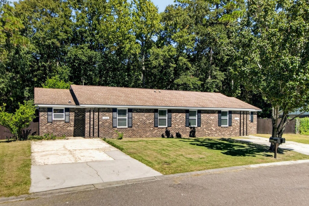 Photo of 123 Woodduck Drive #A &amp; B, Summerville, SC 29483 (MLS # 26027373)