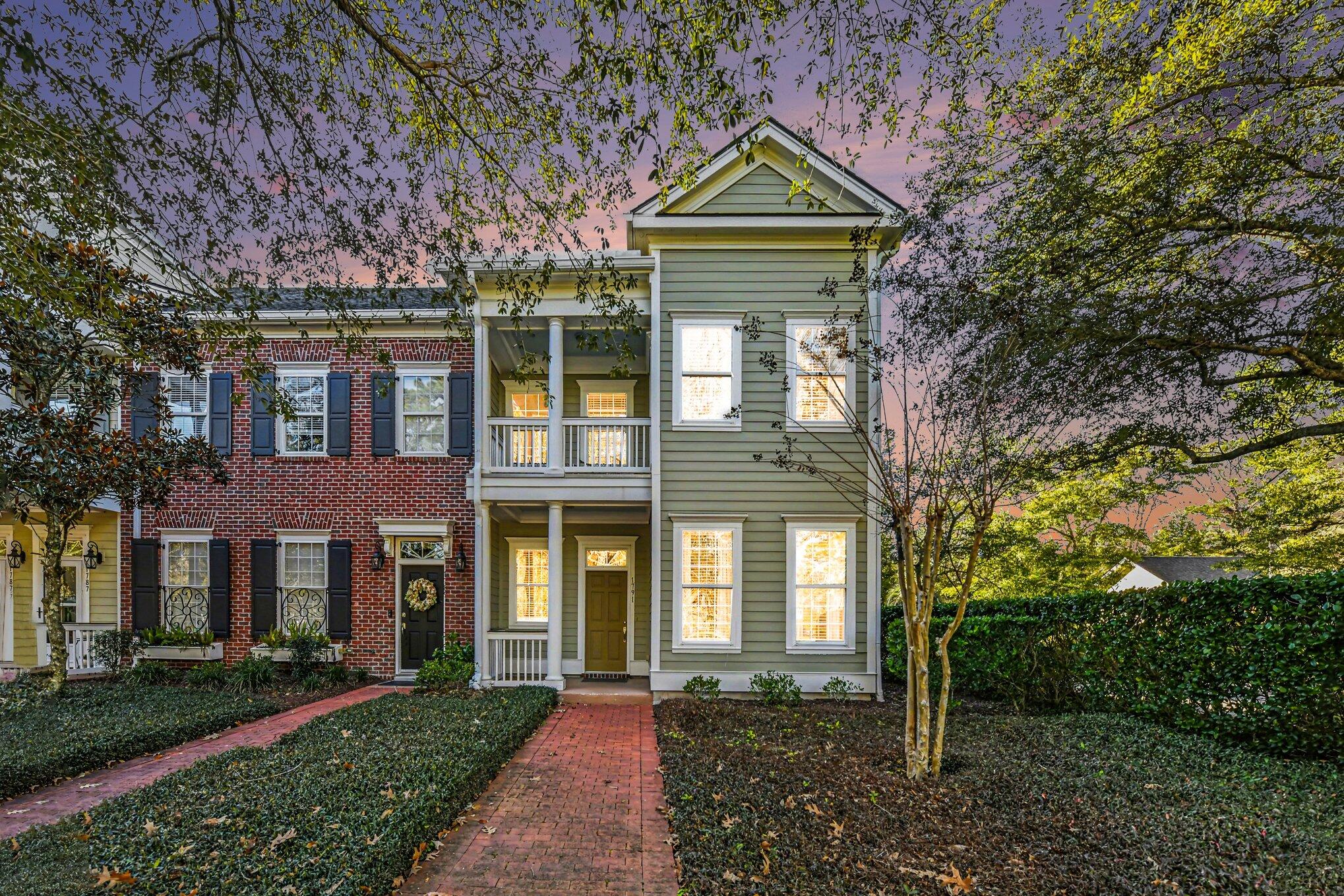 1791 Tennyson Row 11