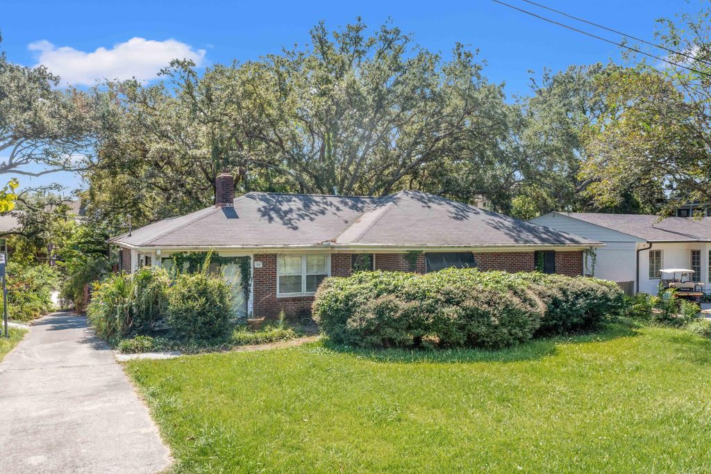 Photo of 96 Rebellion Road, Charleston, SC 29407 (MLS # 26000108)