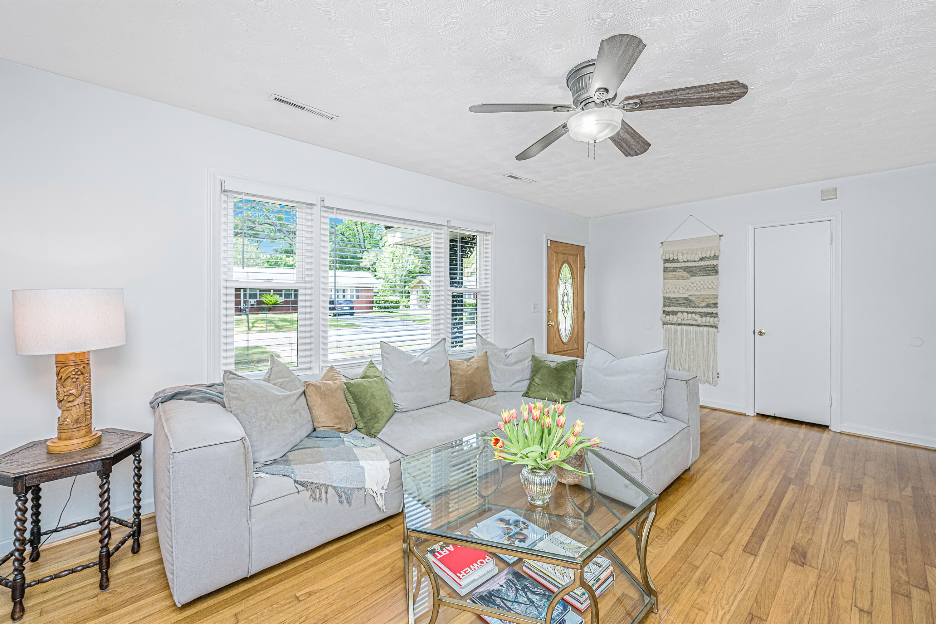 1400 W Lenevar Drive