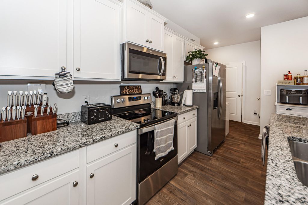 Photo of 414 Blue Elderberry Run, Moncks Corner, SC 29461 (MLS # 25026583)