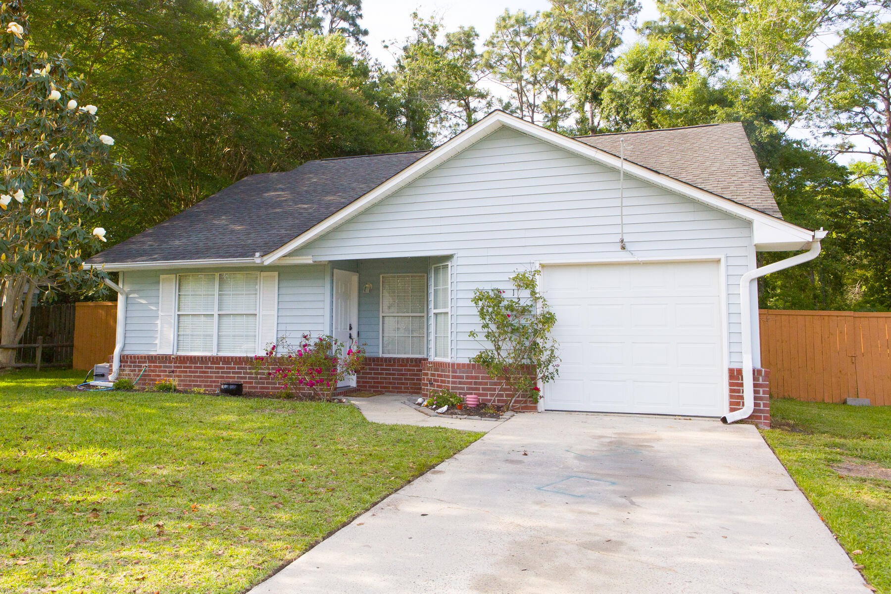 124 Paddock Way