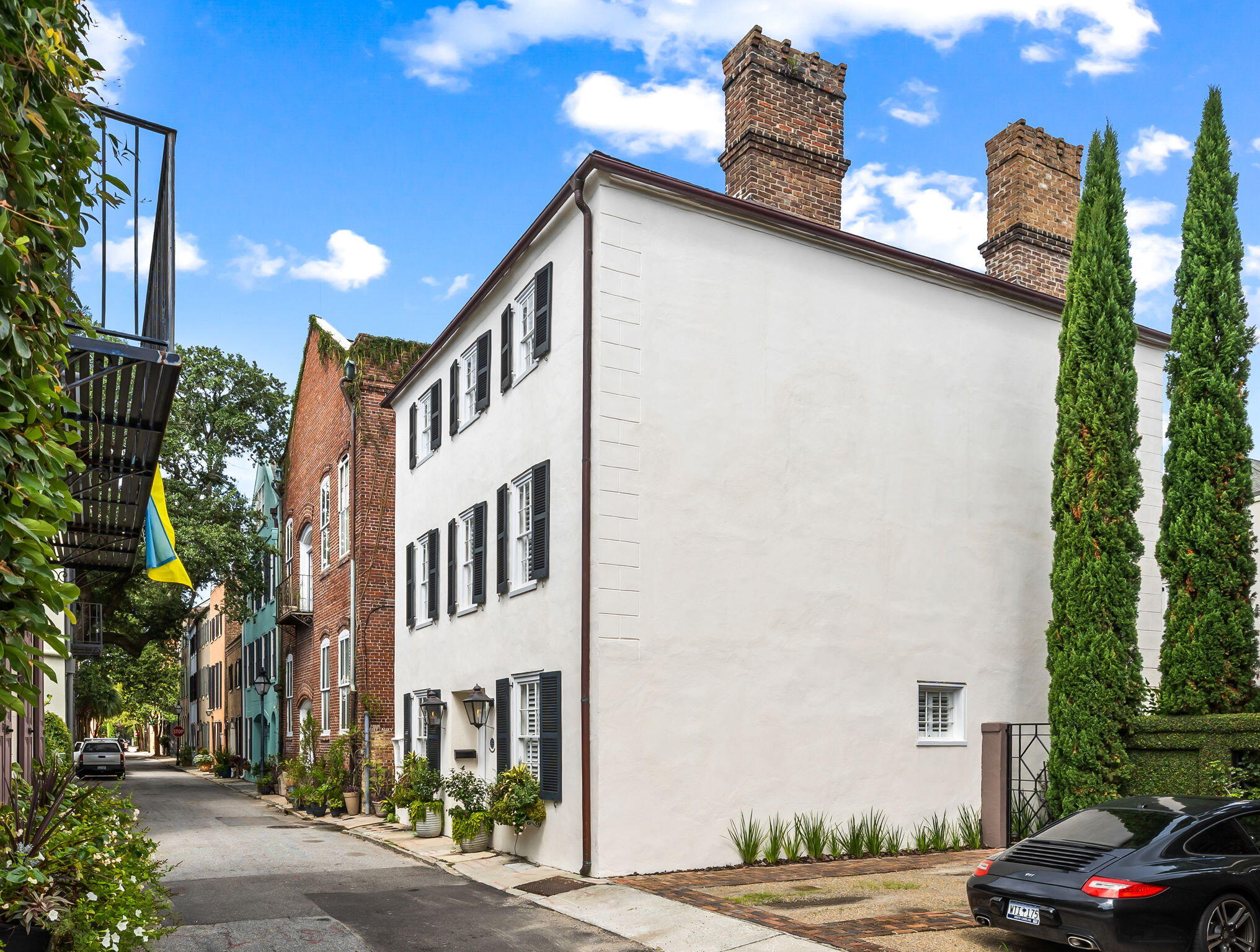 8 & 8 1/2 Elliott Street