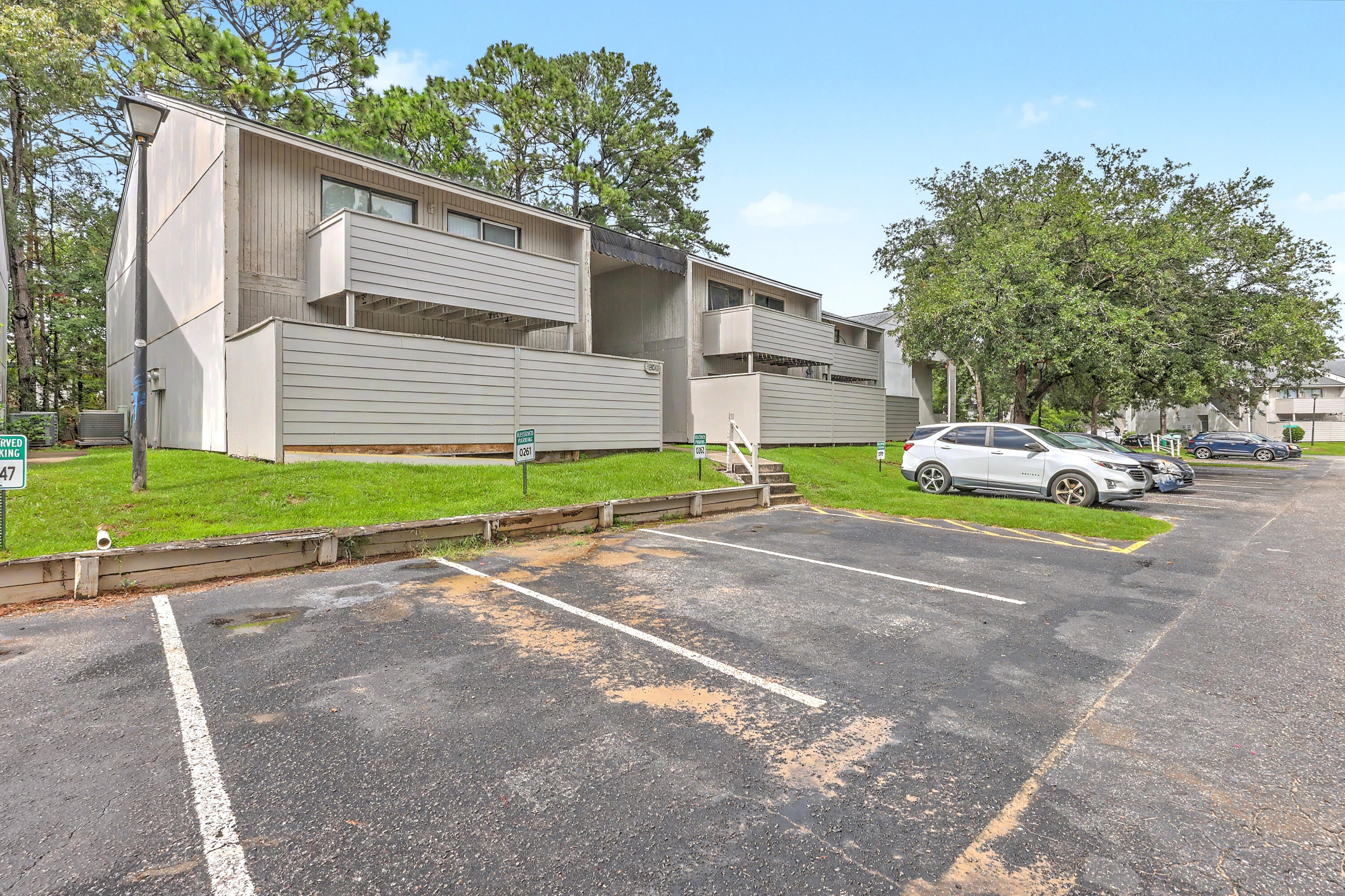 806 Greenmeadow Drive