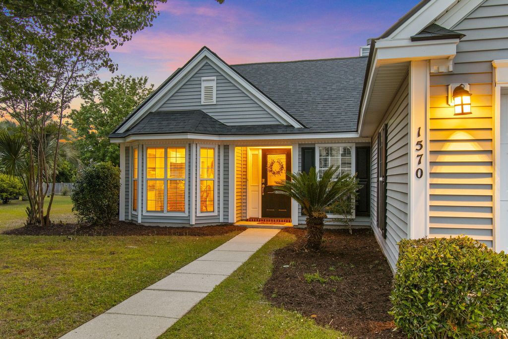 Photo of 1570 Sweet Myrtle Circle, Mount Pleasant, SC 29466 (MLS # 26012561)