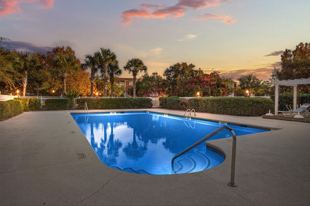 Photo of 1411 Cambridge Lakes Drive #108, Mount Pleasant, SC 29464 (MLS # 25031108)